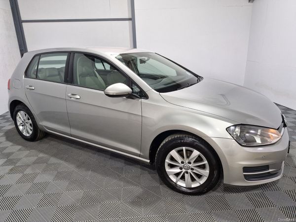 14 Volkswagen Golf Comfortline 1.2 TSi Auto 127 KM 385254197