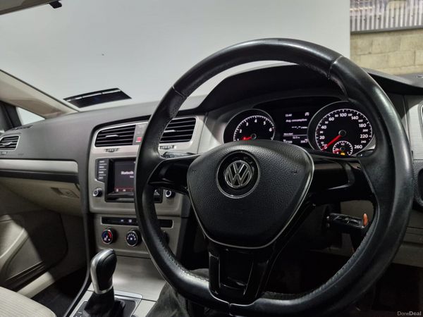 14 Volkswagen Golf Comfortline 1.2 TSi Auto 127 KM 385254253