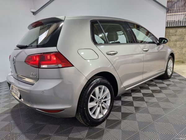 14 Volkswagen Golf Comfortline 1.2 TSi Auto 127 KM 385254263