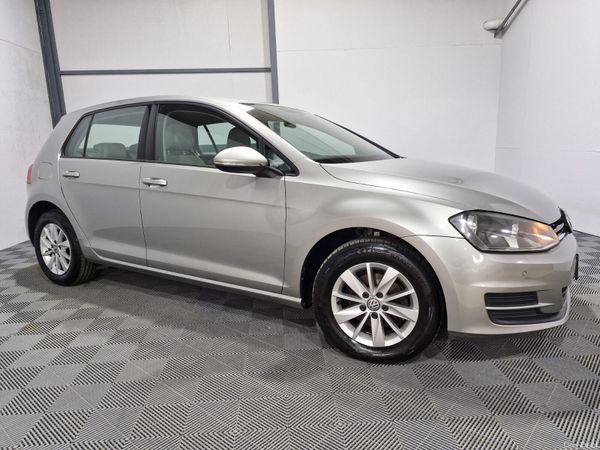 14 Volkswagen Golf Comfortline 1.2 TSi Auto 127 KM 385254267
