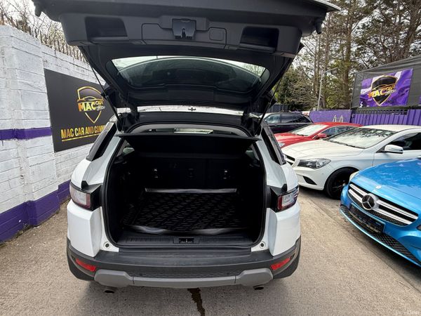 Land Rover Range Rover Evoque 2016 385255977