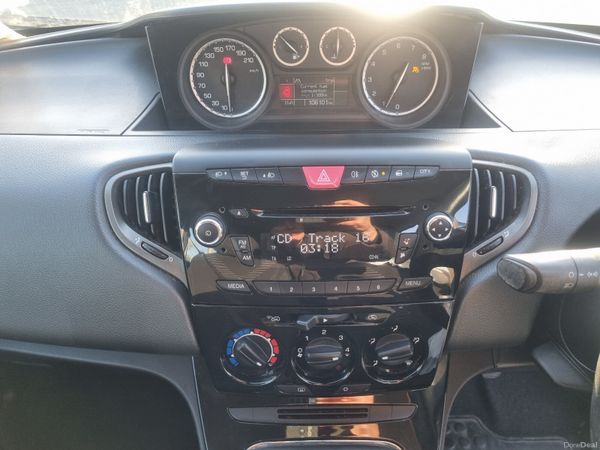 Chrysler Ypsilon 2012 385286351