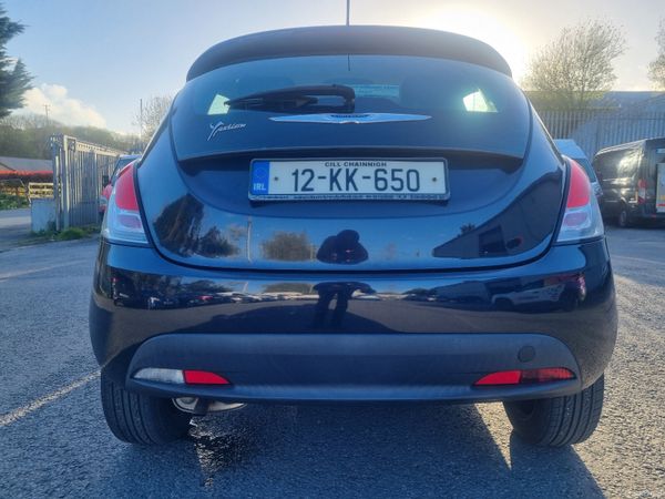 Chrysler Ypsilon 2012 385286333