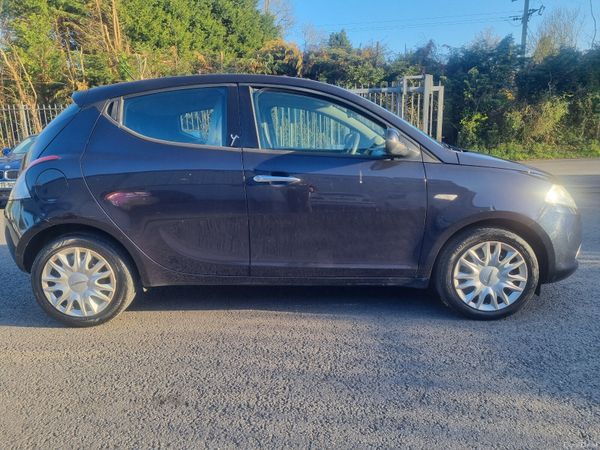 Chrysler Ypsilon 2012 385286339