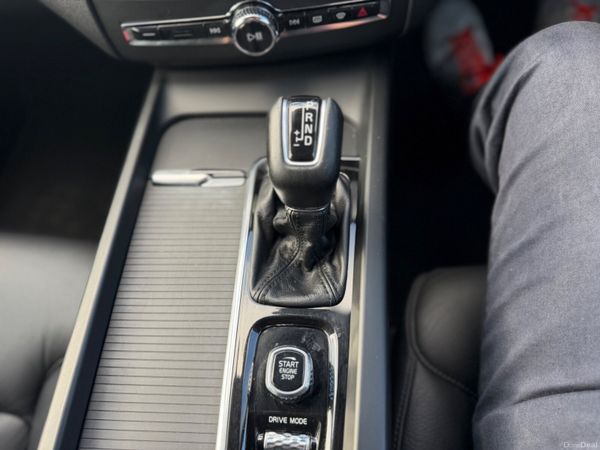 181 VOLVO XC60 2.0 D4 AWD MOMENTUM  - AUTO - 385291539