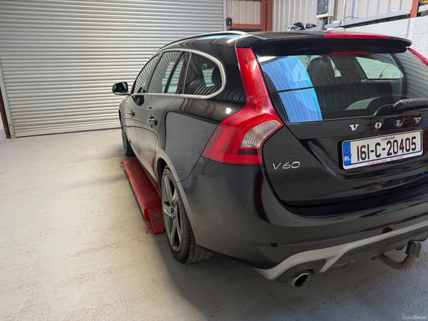 Volvo V60 2016     R- DESIGN  ! 385293275