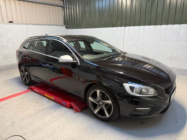 Volvo V60 2016     R- DESIGN  ! 385293277