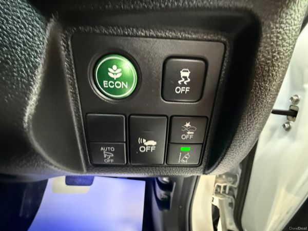 2017 Honda Vezel 1.5 Hybrid Automatic,39K Miles 385295129