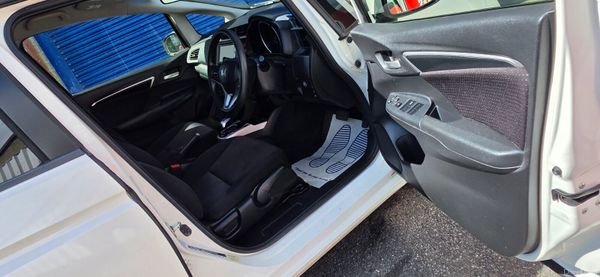 Honda Fit Automatic Hybrid 385211505