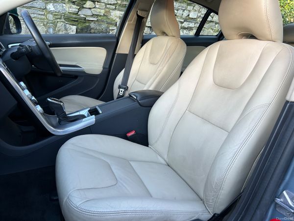2017 VOLVO S60 AUTOMATIC LEATHER INTERIOR 385214105