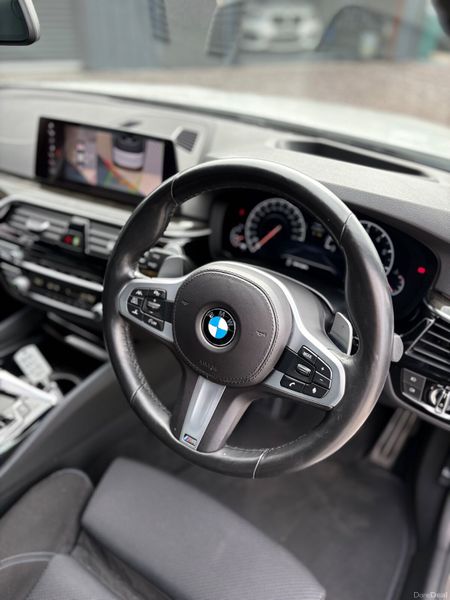 BMW 523i 520i M Sport Automatic Low KM 2019 385219239