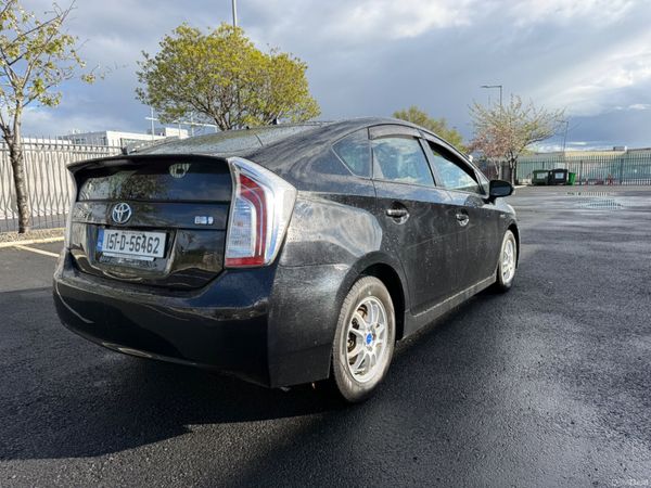 Toyota Prius 2015 385360695