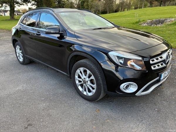 Mercedes-Benz GLA 2017 385364521