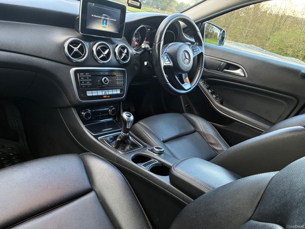 Mercedes-Benz GLA 2017 385364523