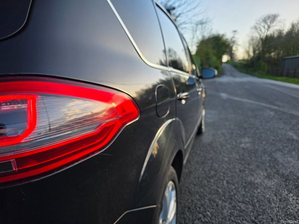 2014 Ford S-Max 1.6 TDCi Titanium 7 Seater 385305185