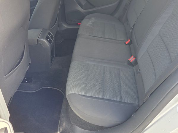 VW Golf 1.6d,DSG Automatic 385335875