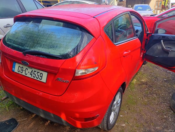 Ford Fiesta 2009 385443197