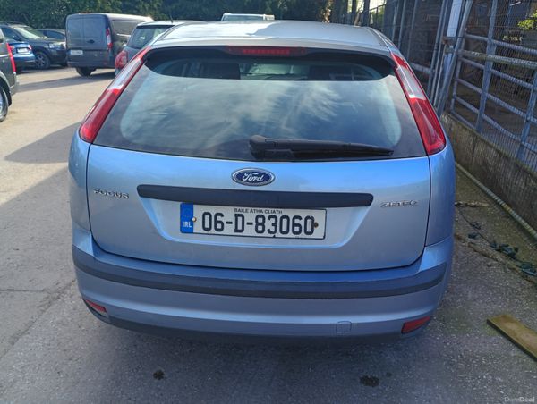 Ford Focus 2006 385443393