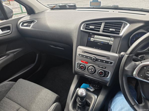 Citroen C4 2017 385444075