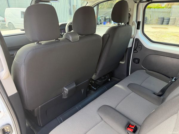 2025 RENAULT TRAFIC AUTO 9 SEATER 385449951
