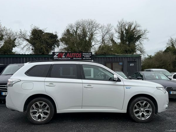 15 Mitsubishi Outlander PHEV 385461701