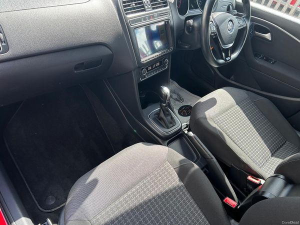 2016 Volkswagen Polo - HIGHLINE 385461991