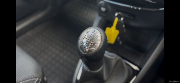 Renault Clio 2014 1.5dci tax & tested 385462265