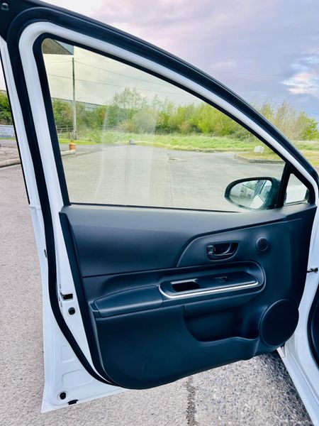 Toyota Aqua 2018 1.5L Petrol Hybrid 385475223