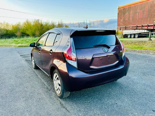 Toyota Aqua 2015 1.5L Petrol Hybrid Automatic 385476487