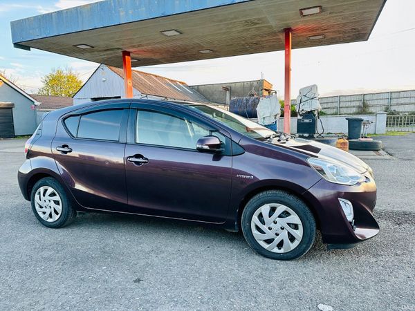 Toyota Aqua 2015 1.5L Petrol Hybrid Automatic 385476497