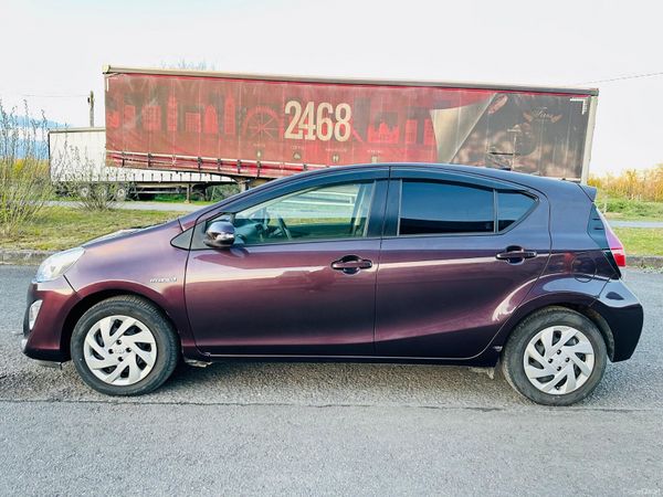 Toyota Aqua 2015 1.5L Petrol Hybrid Automatic 385476499