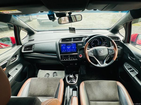 HONDA FIT 2018 PREMIUM LEATHER TOPSPECS 385420195