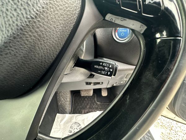 TOYOTA C-HR 2019 40904 KM  ONLY🔥 385425233