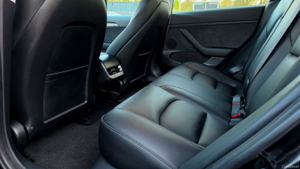 🔥 2022 Tesla Model 3 RWD 385434381