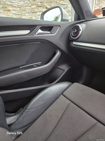 Audi A3 2019 385557265