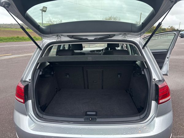 Volkswagen Golf 2018 1.6 TDI Comfortline 385518109