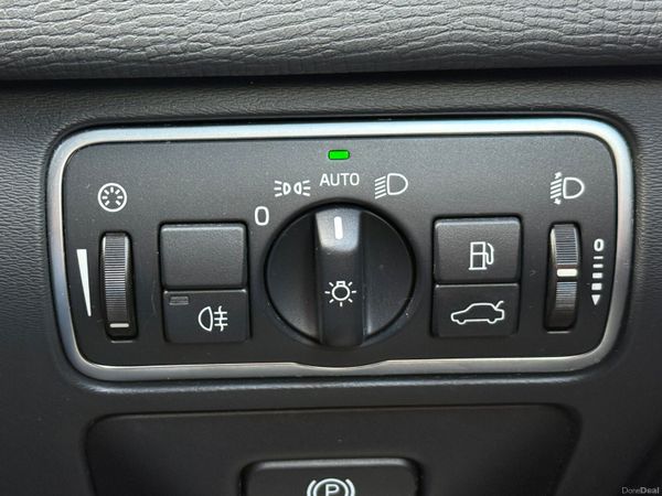 Immaculate Low Kms 171 Volvo XC60 R-Design! 385528225