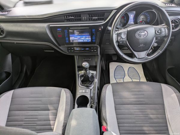 TOYOTA AURIS D4D LUNA/ REVERSE CAMERA 385645303