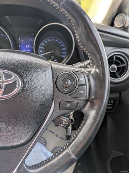 TOYOTA AURIS D4D LUNA/ REVERSE CAMERA 385645327