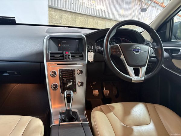 2016 Volvo XC60 D4 2.0 190 Bhp 385653177