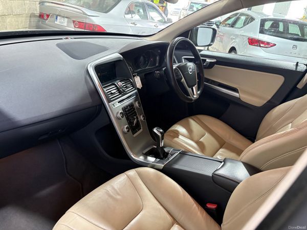 2016 Volvo XC60 D4 2.0 190 Bhp 385653185