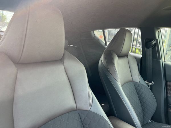 TOYOTA C-HR 2018, 1.8 HYBRID AUTO LOW KM HIGH SPEC 385699333