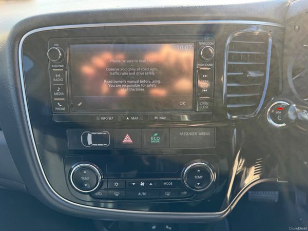 Mitsubishi Outlander 2017 hybrid 385603909