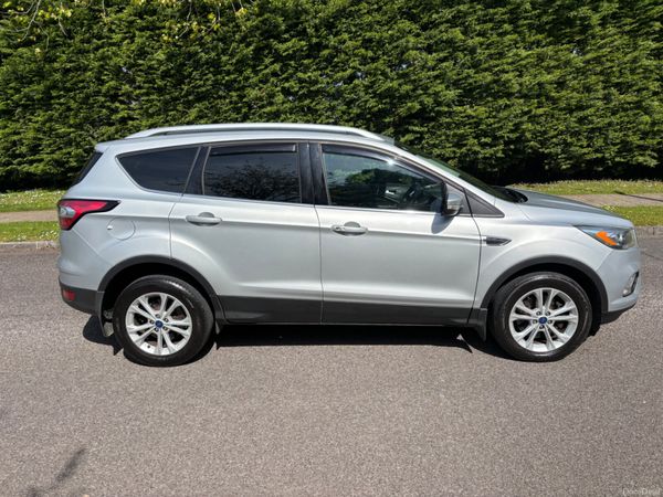 Ford Kuga 2017 385744289