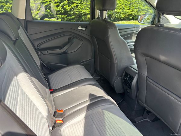 Ford Kuga 2017 385744293