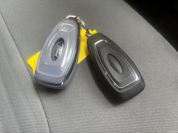Ford Kuga 2017 385744297