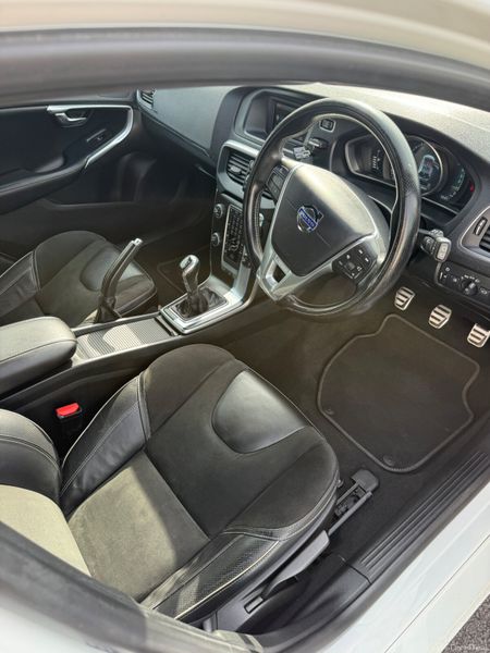 2014 Volvo V40 R-Design 385764131