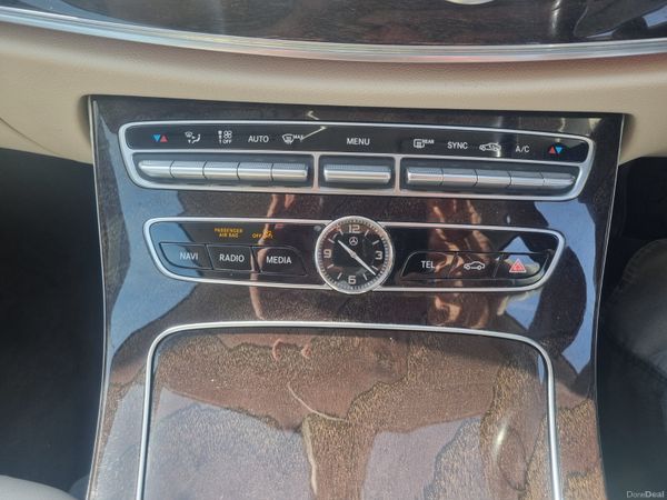 Mercedes-Benz E-Class 2018 385766117