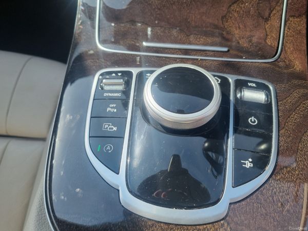 Mercedes-Benz E-Class 2018 385766125