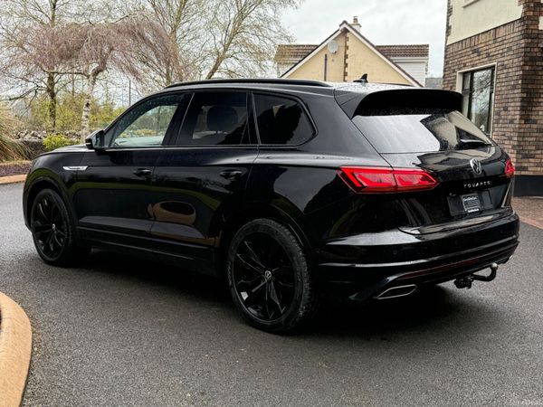 Now Reserved! 211 Volkswagen Touareg Black Ed! 385710749